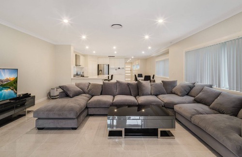 Berkeley Vale Maison | Lakedge Home at Berkeley Vale