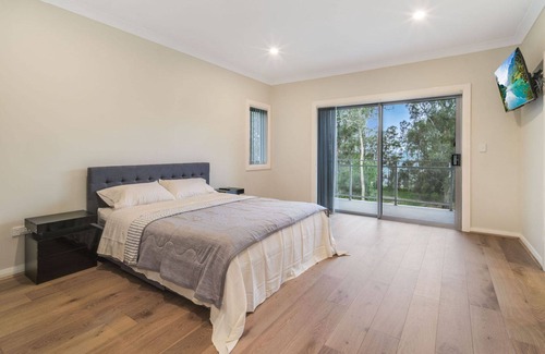 Berkeley Vale Maison | Lakedge Home at Berkeley Vale
