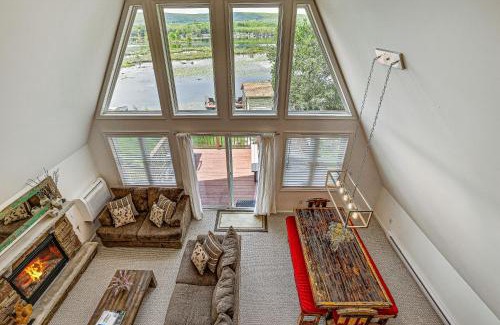 Lake Ariel Maison | Lakefront A-frame Hot Tub, Dock, Kayaks, Games