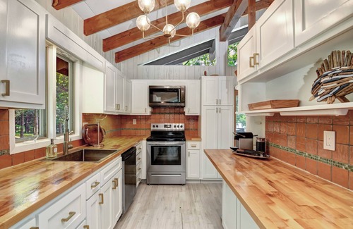 Johnsonburg Maison | Achieve Lake Front Cabin on a 200 Acre Farm Estate