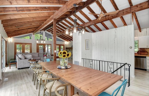 Johnsonburg Chalet De Ski | Lakefront Achieve Chalet in a Private 200 Acre Estate