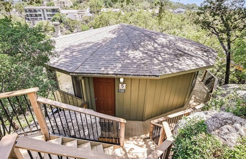 Lakeway Maison | Bungalow relaxant au bord de l’eau sur le lac Travis, piscine et bain à remous, à côté du port de plaisance (n ° 5)