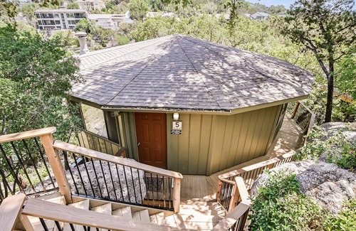 Lakeway Maison | Bungalow relaxant au bord de l’eau sur le lac Travis, piscine et bain à remous, à côté du port de plaisance (n ° 5)