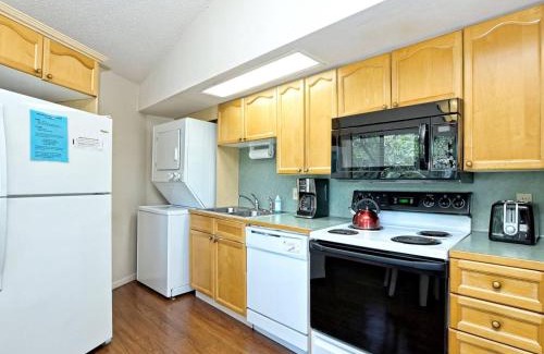 Lakeway Maison | Lakefront Bungalow With Community Poolhot Tub #1