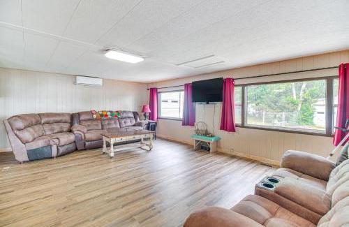 Jay Maison | Lakefront Cabin in Jay with Deck, Views and Boat Ramp!