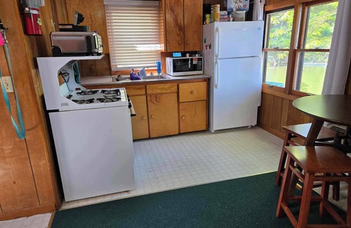 Chetek Cabine | Cozy 2-bedroom cabin on the lake in Chetek