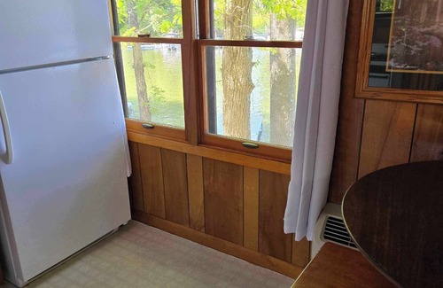 Chetek Cabine | Cozy 2-bedroom cabin on the lake in Chetek
