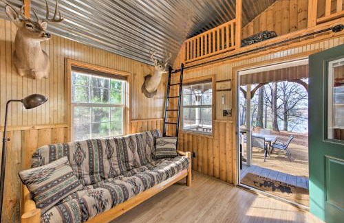 Winnsboro Appartement | Lakefront Cabin with 2 Lofts, Boats on 4 Acres