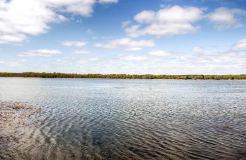 Nevis Maison | Lakefront Cabin with Private Deck, Dock and Fire Pit!