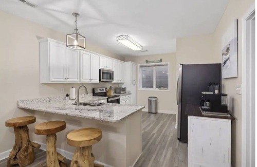 Smith Mountain Lake Copropriété | Lakefront Condo w/ Free Resort Amenities at SML!