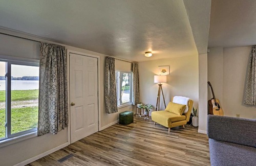 Toledo Maison | Lakefront Cottage 6 Miles to Downtown Toledo!