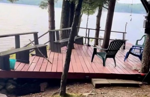 Holden Cabine | Lakefront Cottage on Brewer Lake