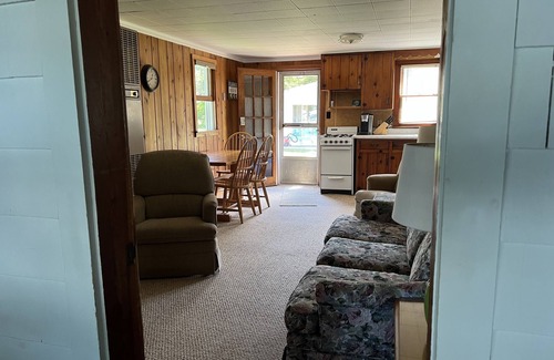 Bradley Cottage | Lakefront Cottage pour 6 personnes