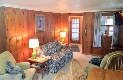 Bradley Cottage | Lakefront Cottage pour 6 personnes