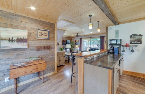Monticello Cottage | NOUVEAU!«Cottage confortable» avec Dock & Patio by Indiana Beach