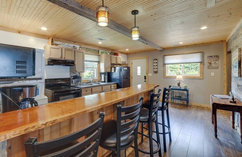 Monticello Cottage | NOUVEAU!«Cottage confortable» avec Dock & Patio by Indiana Beach