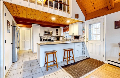 Lake Arrowhead Maison | Lakefront dog-friendly home with dock, waterfront deck, wood fireplace, & W/D