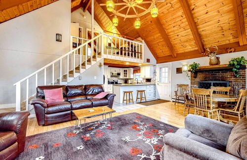 Lake Arrowhead Maison | Lakefront dog-friendly home with dock, waterfront deck, wood fireplace, & W/D