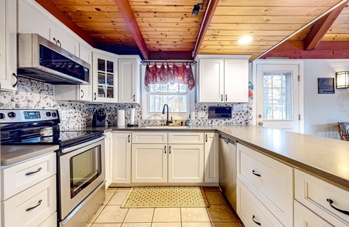 Lake Arrowhead Maison | Lakefront dog-friendly home with dock, waterfront deck, wood fireplace, & W/D