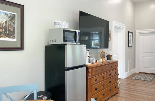 De Leon Springs Maison | Lakefront efficiency 3 min from Deleon Springs State Park