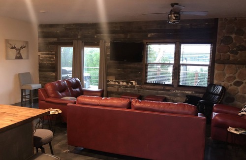 Orrin Maison | Lakefront get away & Waterfowl hunters paradise -dog friendly