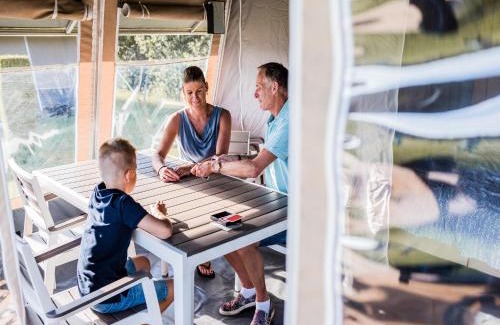 Herpelmont Autre | Lakefront Glamping w Pets