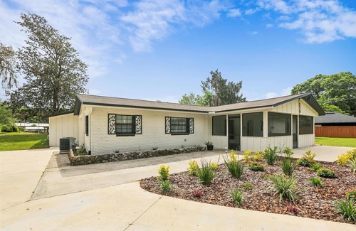 Melrose Maison | Lakefront Haven w/ Pool!