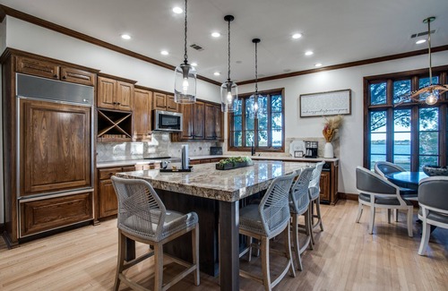 Little Elm Maison | Lakefront hideaway minutes from Dallas!