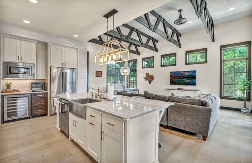 Spicewood Cottage | Lakefront home - nature filled family friendly community