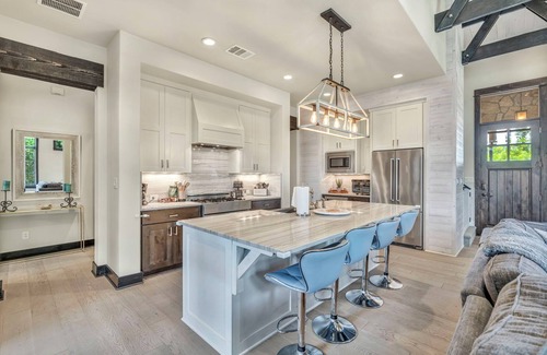 Spicewood Cottage | Lakefront home - nature filled family friendly community
