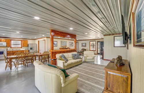 Jefferson Maison | Lakefront Home in Jefferson: Swim, Fish & Boat!