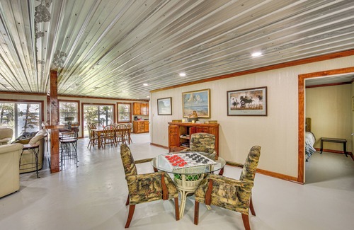 Jefferson Maison | Lakefront Home in Jefferson: Swim, Fish & Boat!