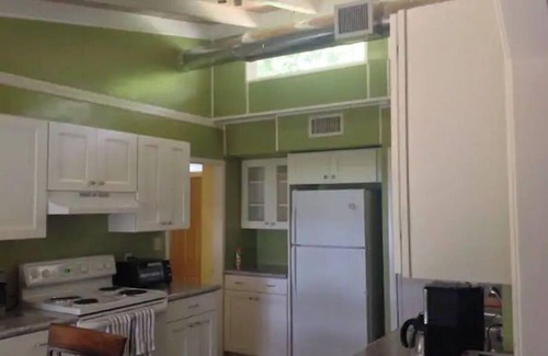 Forest City Maison | LAKEFRONT HOME NEAR ALL ATTRACTIONS