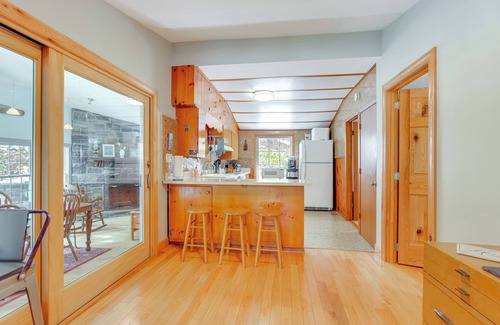 Town of Catharine Maison | Lakefront Home w/ Private Dock in Alpine!