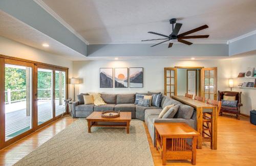 Cub Run Maison | Lakefront Home with Deck, Near Mammoth Cave Park!