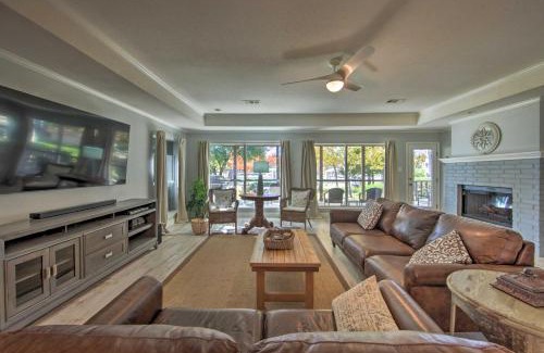 Enchanted Oaks Maison | Lakefront Home with Dock in Mabank Near Golfing!