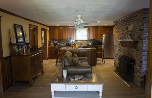 Lebanon Maison | Lakefront home with large deck and beautiful lake views of Milton 3 Ponds