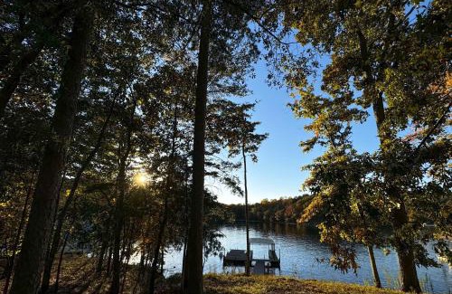 Murrayville Maison | Lakefront Home with Private Boat Dock on Lake Lanier