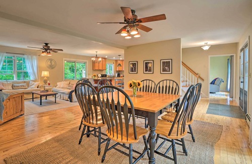 Homer Maison | Lakefront Homer Abode w/ Patio & Backyard!