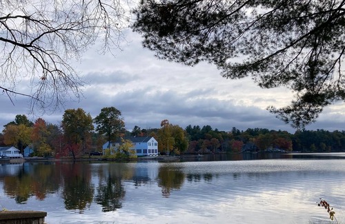 Westford Maison | Lakefront house with breathtaking sunsets