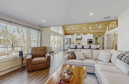 Gray Maison | Lakefront house with private beach, firepit, dock, 4 kayaks, grill & hot tub