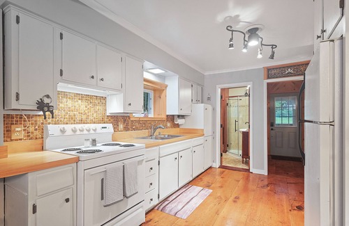 Maryland Maison | Lakefront, Kayaks, Firepit, great baseball stay!
