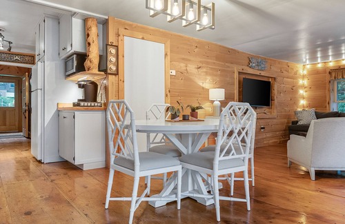 Maryland Maison | Lakefront, Kayaks, Firepit, great baseball stay!