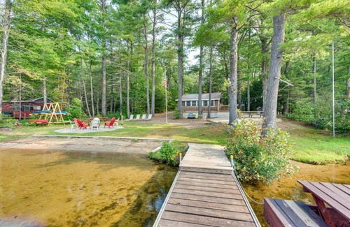 Limerick Maison | Lakefront Limerick Cottage with Private Beach!