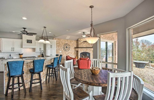 Little Elm Maison | Lakefront Little Elm Home w/ Private Pool!