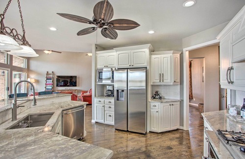 Little Elm Maison | Lakefront Little Elm Home w/ Private Pool!