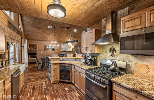Shreveport Maison | Lakefront Log Cabin On Emerald Isle With Hot Tub