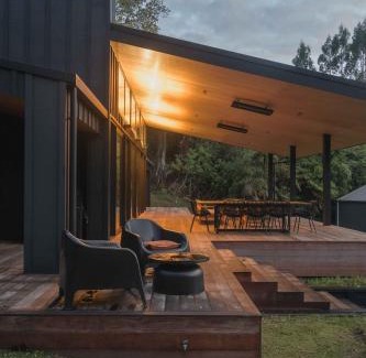 Okere Falls Maison | Lakefront Luxury at Okere Falls Lake Rotoiti