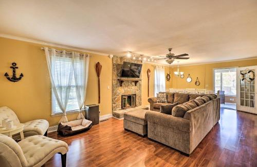 Macon Maison | Lakefront Macon Home with Pool, Dock and Fishing!