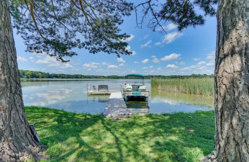 Mound Maison | Lakefront Mound Getaway Near Snowmobiling Trails!